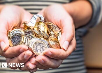 How a lot cash is the UK authorities borrowing, and does it matter?