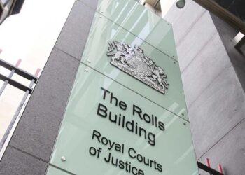Civil case over £237m collapse of London Capital & Finance opens – with counsel leaving