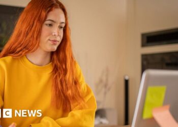How a lot does uni within the UK price, and can I earn extra if I am going?
