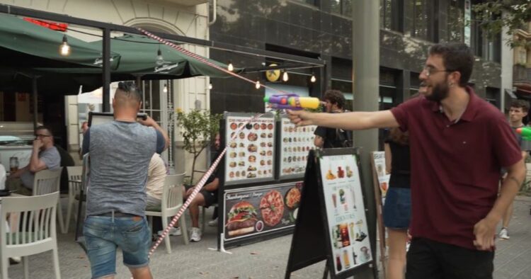 Barcelona vacationer backlash as UK vacationers in bars sprayed and pelted by protesters